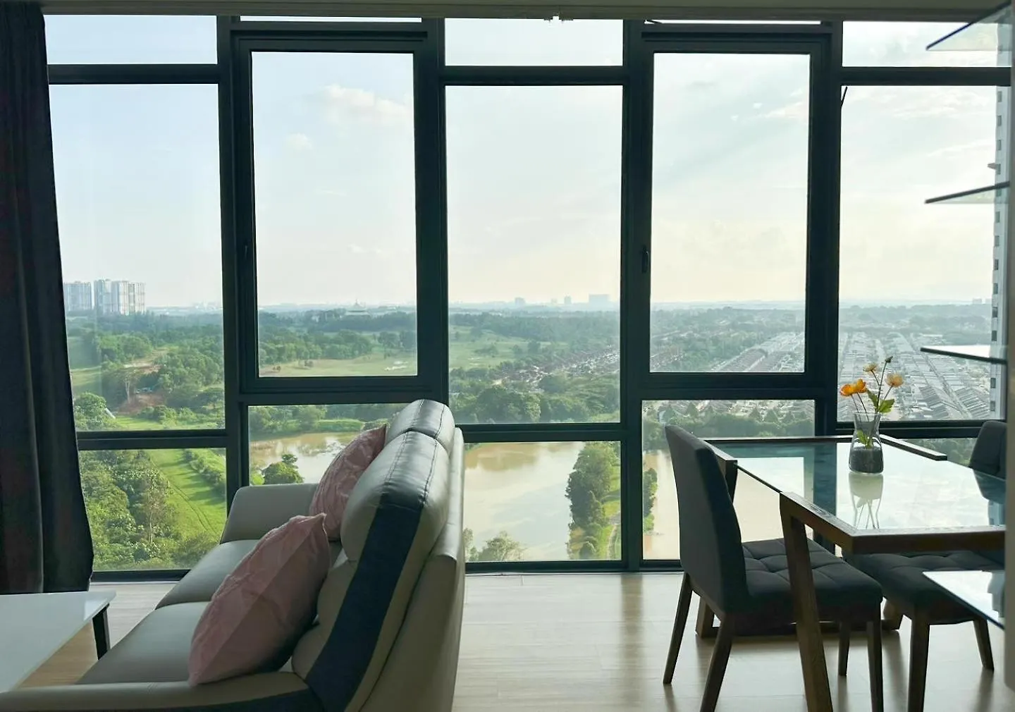 Cube18 Residences Austin Jchome By Mwm Johor Bahru 0*,