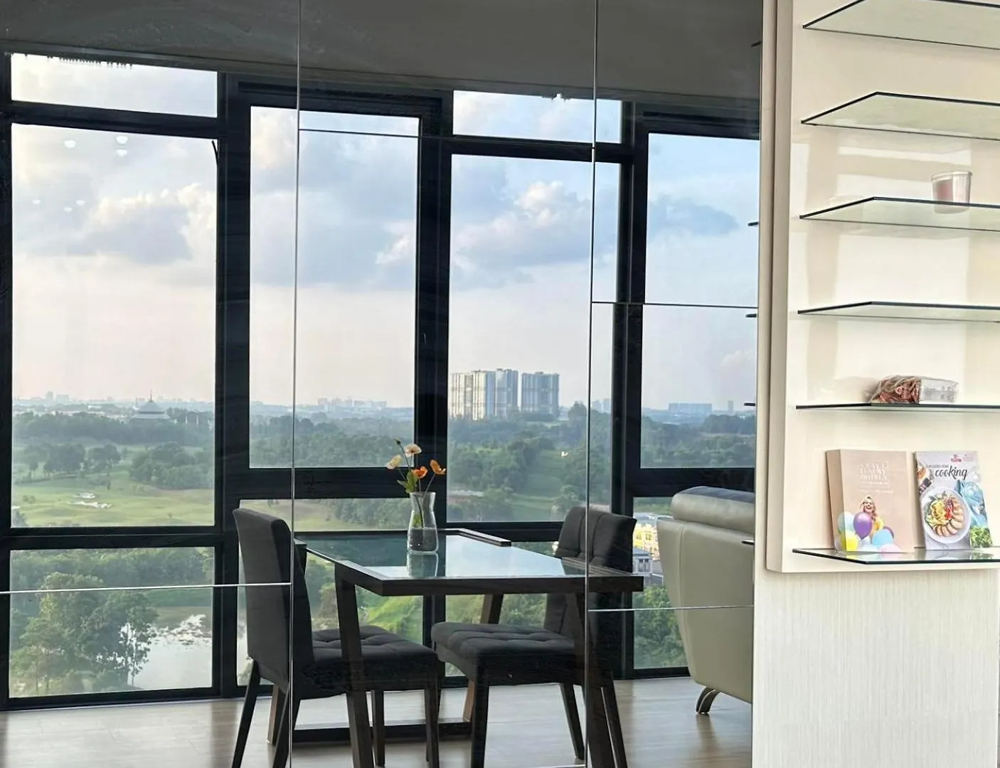 Cube18 Residences Austin Jchome By Mwm Johor Bahru Appartement